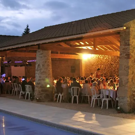 לינה וארוחת בוקר Chateau Chavagnac *